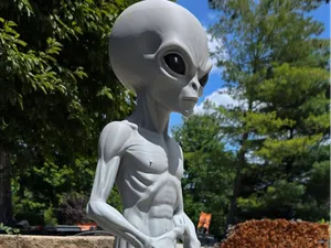 3 Foot Alien LEADER - THEM 1947 Series