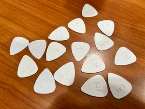 Guitar Pick Set - Variable thickness and gauges