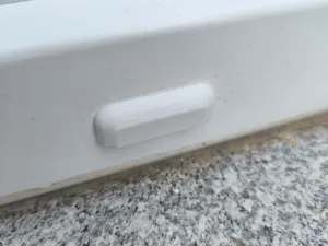 Fensterschlitzklappe – Lüftungsabdeckung