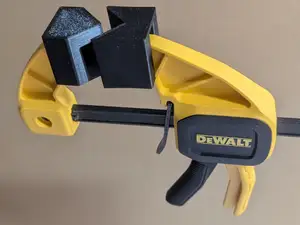 Dewalt 90 degrees corner clamp (small and large)