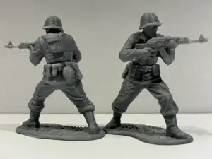 USSR ( SOVIET ) SOLDIER IN STAN UP POSITION