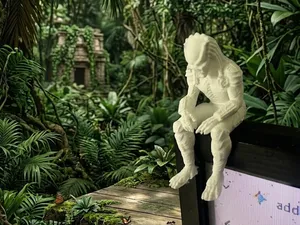predator desk-monitor buddy