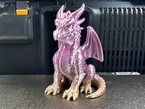 Schimmender Drache