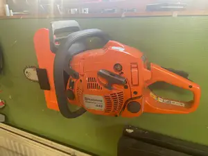 Chainsaw holder/ wallmount