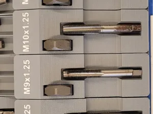 Parametric Gridfinity Tap and Die holder