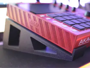 Akai Mpc one + Mischpult Ständer