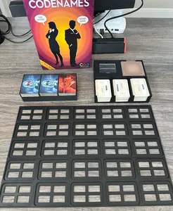 Codenames Game Organizer and Card Holder