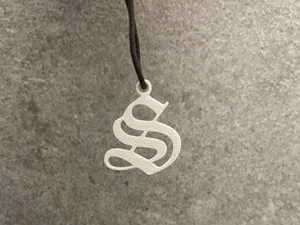 "S" keychain