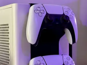 Cooler Master NR200 Dual PS5 Controller Holder
