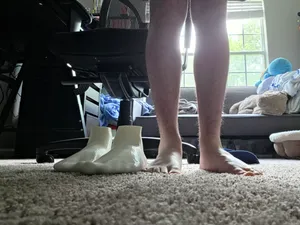Size 9 Feet