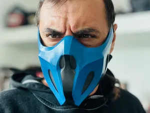 Alternative Sub Zero mask from Mortal Kombat V3