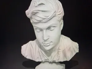 Statuina di Geolier