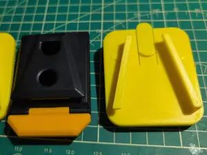 Makita & Dewalt hanging Toughbuilt Clip