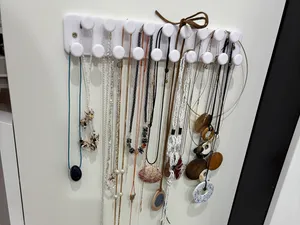 Schmuck Organizer für 19 Ketten (Wandhängend)