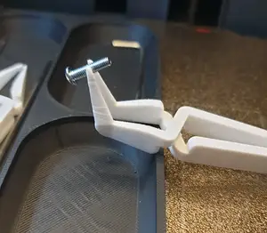 Self-locking Cross Tweezer with Curved Neck