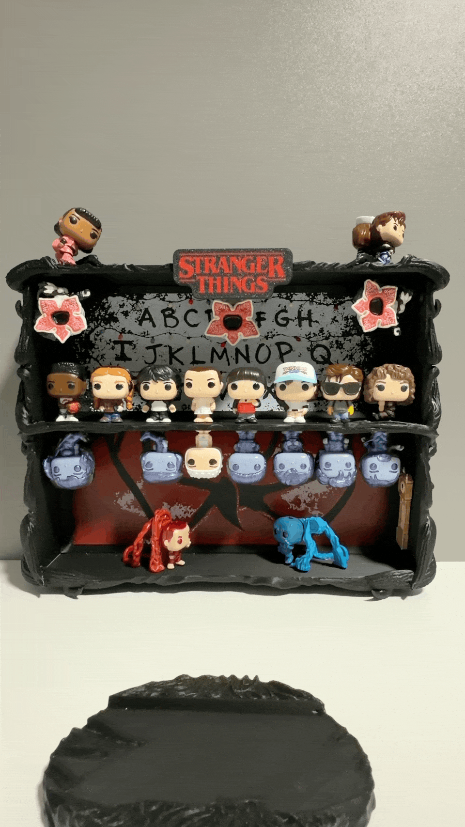 Stranger Things – Kinder Joy Collection Display