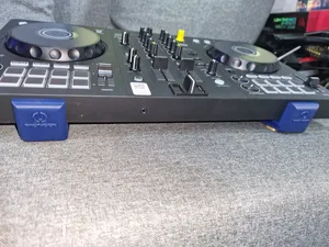 Stützen für Pioneer FLX4 und andere Controller