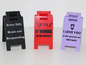 An empty, fully foldable sign for you to fill in!