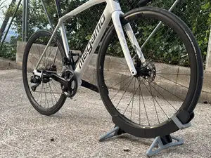 Universal Bicycle Wheel Stand – Road, Gravel & MTB