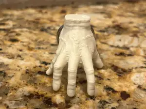 Thing hand keychain Wednesday Mano mercoledi