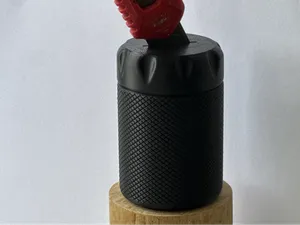 Utility Blade Disposal - Twist-Lock Lid & Snap-Off