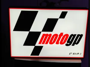 Boite a lumière  moto GP et BOUM !!
