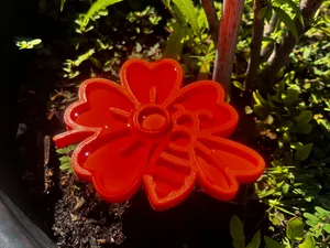 Insektentränke-Biene-Blume