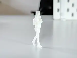 Miniature Woman/Tourist for your Diorama