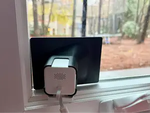 Wyze Cam v4 Window Mount