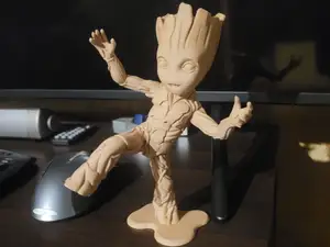 Groot dancer