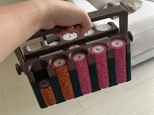Lightweight chip holder