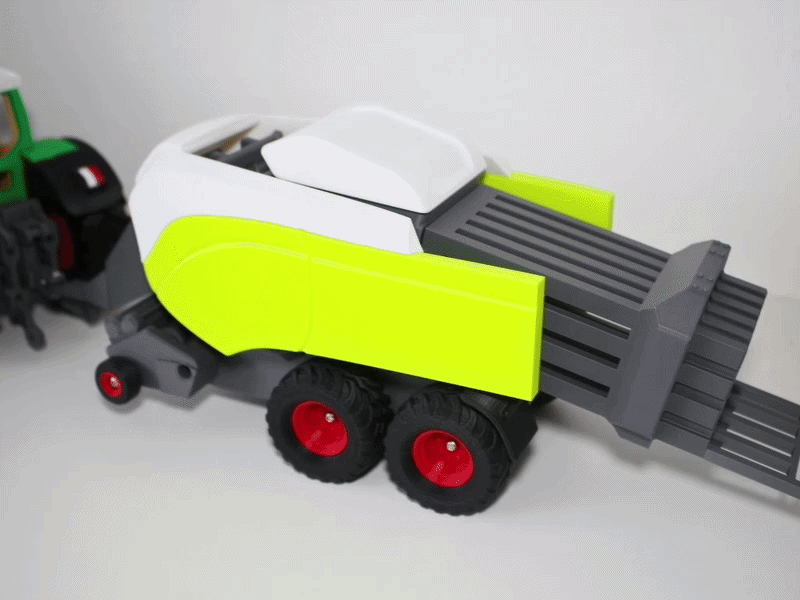 Claas Quadrant 5300 Square Baler - 1:24 Scale