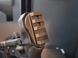 Picatinny Rail adapter for bufferless AR-15 lowers