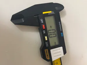 得力 电子游标卡尺 电池盖