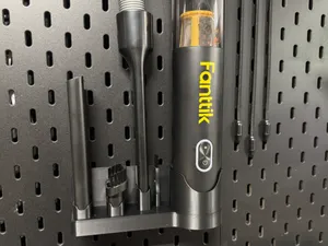 Fanttik Slim V8 Apex - Skadis mount Ikea