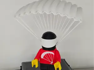 Brick Man Fallschirmspringer 20cm