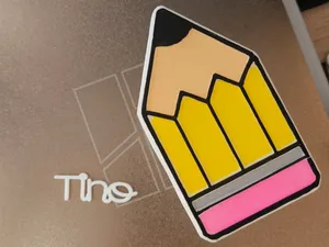 Portalápices con Diseño de Lápiz