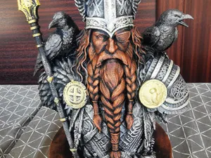 Odin mit Raben Büste