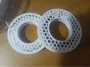 Spool for winding filament samples V1