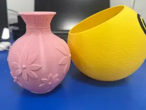 好看且古典的花瓶、玫瑰花瓶(浮雕)