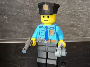 Brick Man Polizist 20cm
