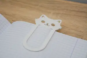 Cute cat bookmark