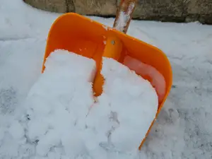 Snow shovel for kids
