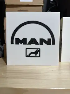 MAN lightbox