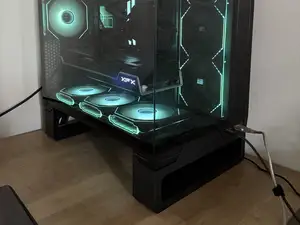 O11 Vision Compact PC Riser Seamless