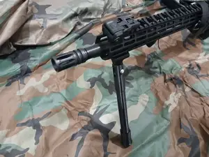 M4/AR-15 bipod with Quadrail and M-Lok mont
