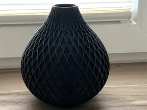 Moderne Vase mit Struktur