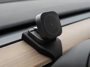 UGREEN MagFlow mount for Tesla model Y V2