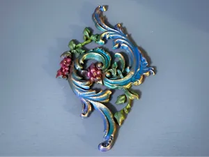 Spiral Onlay with Acanthus Leaves