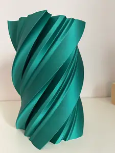 Tornado vase